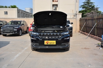 2018款大指挥官2.0T自动四驱尊享导航版