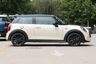 2018款MINI 2.0T COOPER S经典派