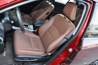 2016款本田雅阁混动2.0L自动锐尊版宝石红