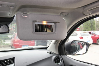 2018款途达 2.5L自动四驱旗舰版