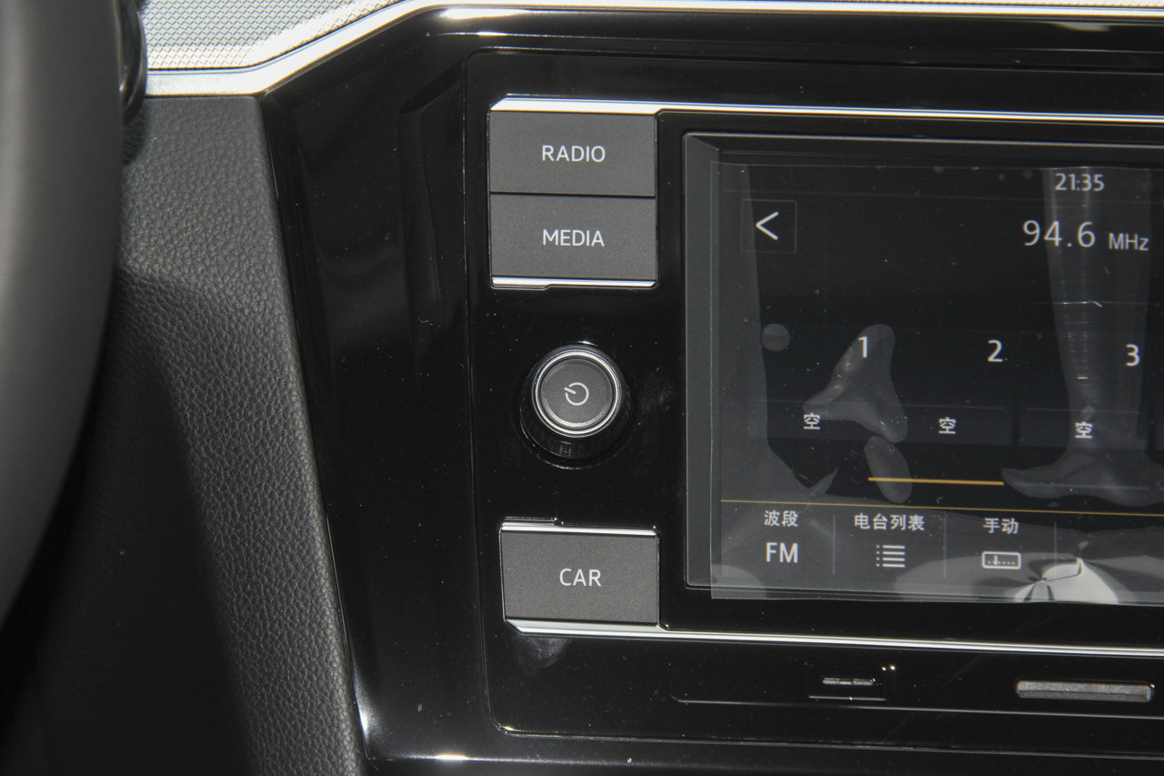 2018款迈腾1.8T自动330TSI DSG领先型