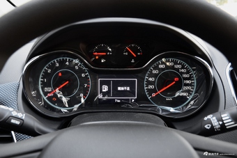 2017款科鲁兹两厢1.5L 自动先锋天窗版