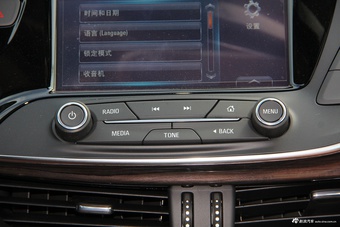 2017款昂科威2.0T自动四驱精英型28T