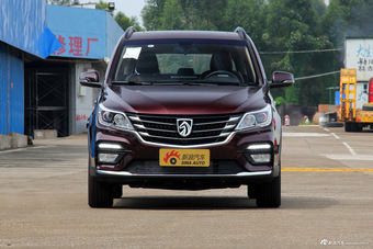 2017款宝骏560 1.5T DCT尊享型