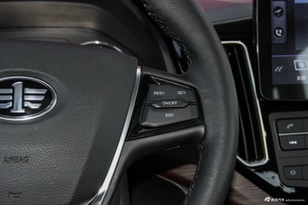 2016款森雅R7 1.6L自动尊贵型