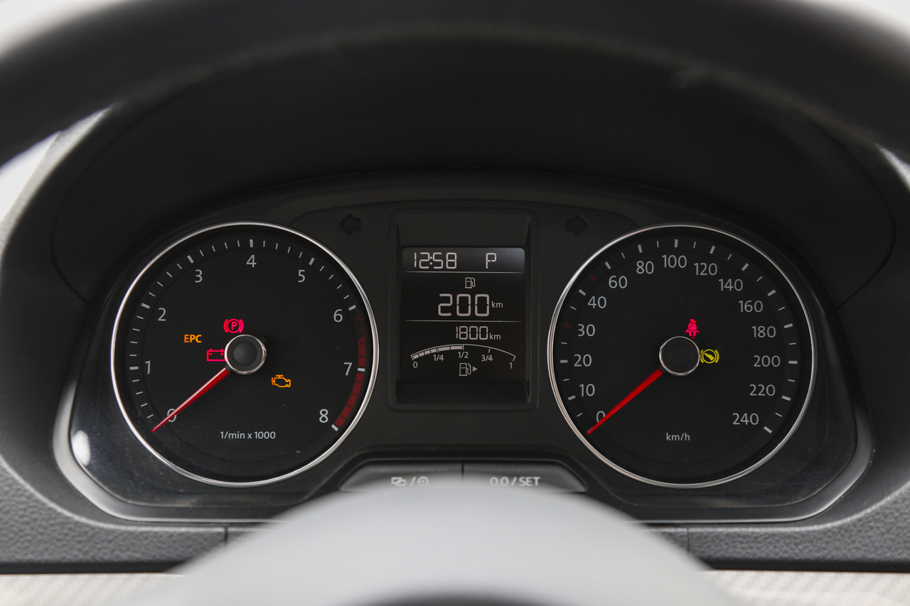 2015款捷达1.6L自动豪华型 闪光银