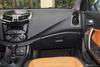 2017款海马S5强动力版1.5T自动豪华型