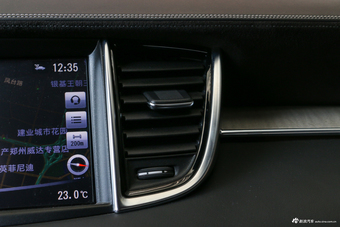 2018款英菲尼迪QX50 2.0T自动四驱豪华版