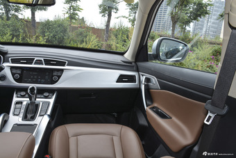 2016款吉利博越1.8TD自动四驱智尊型