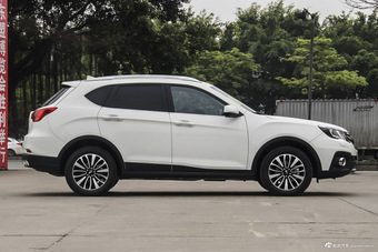 2015款传祺GS5 Super 1.8T自动四驱尊贵版