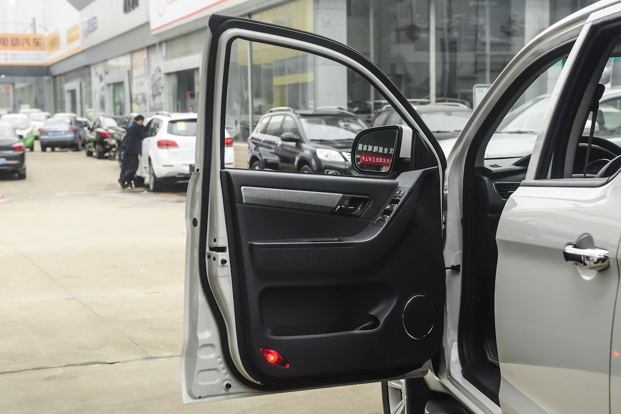 2015款帅铃T6 2.0L手动汽油进取型HFC4GA3-3D