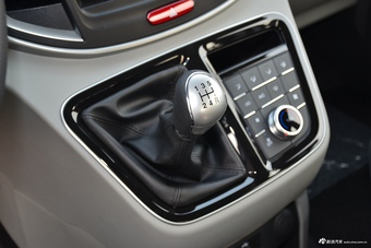 2016款瑞风M4 2.0L手动舒适型