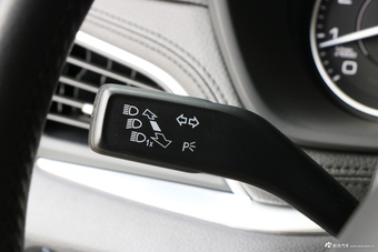 2016款宝沃BX7 2.0T自动两驱精英版28T