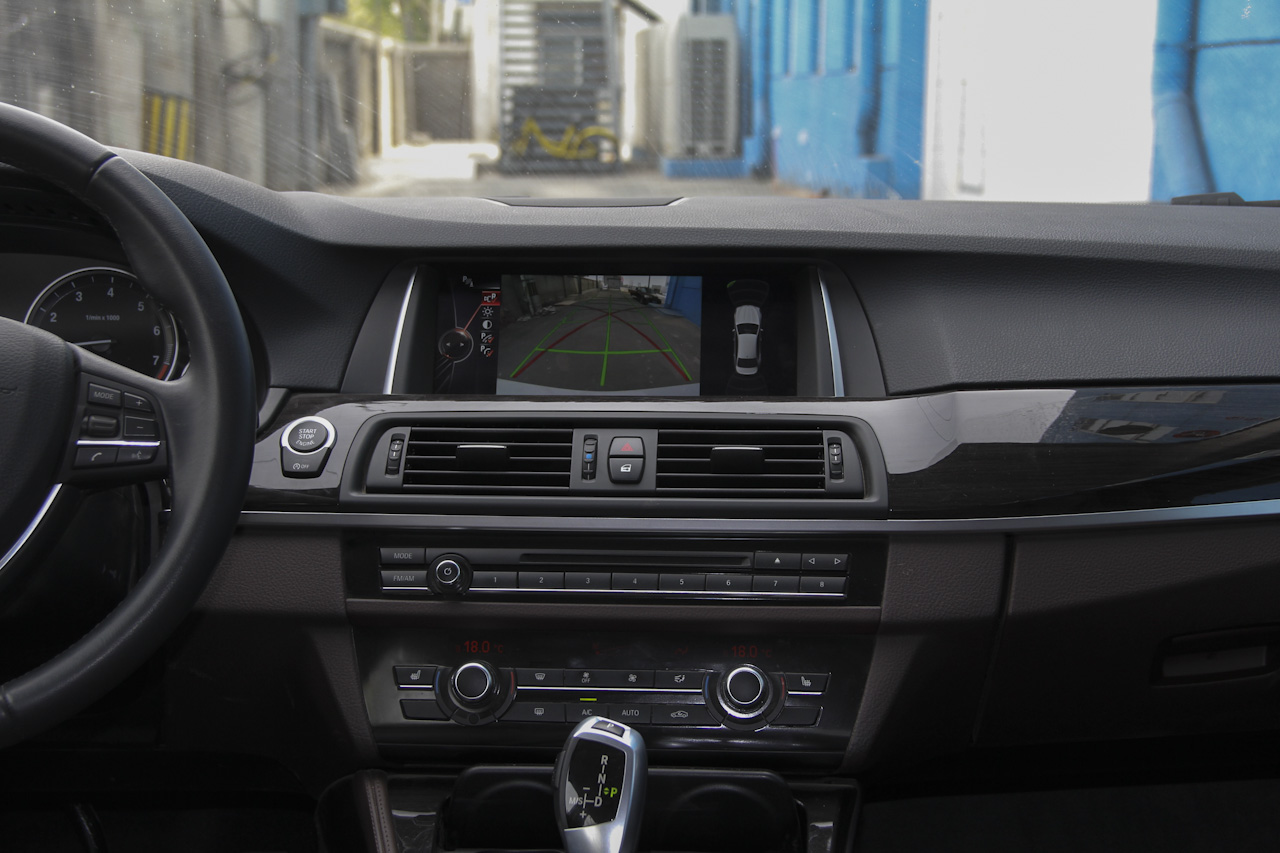 2017款宝马5系525Li 2.0T自动豪华设计套装 