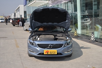 2018款沃尔沃S60L 2.0T自动T4智远进取版