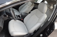 2017款奔腾X80 2.0L自动精英型