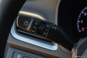 2016款悦纳1.4L自动炫酷版GLS