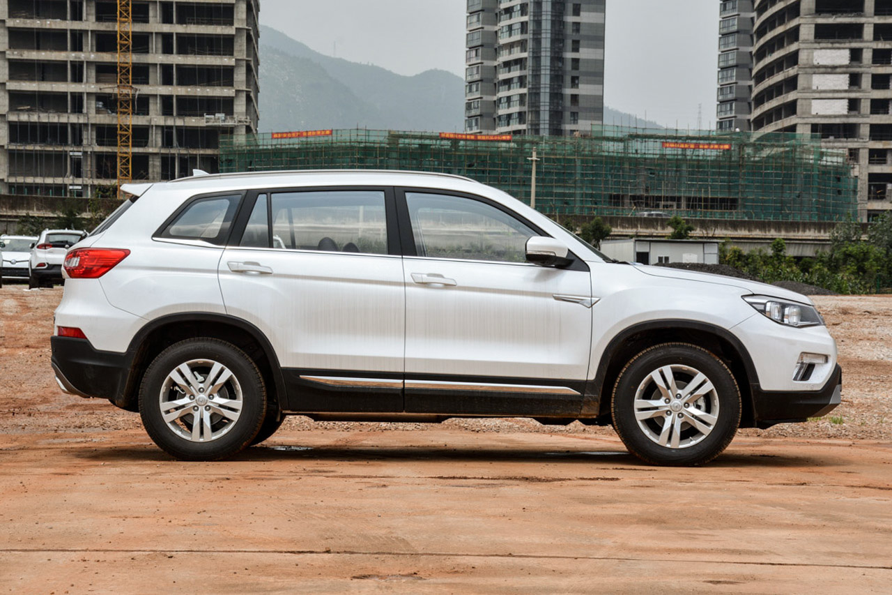 2016款长安CS75 1.8T自动尊贵型国5