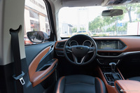 2018款众泰T300 1.5L自动尊贵型