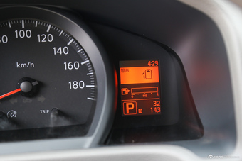 2016款NV200 1.6L自动豪华型