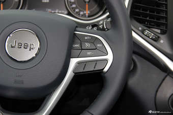 2016款自由光2.4L自动专业版+智能包