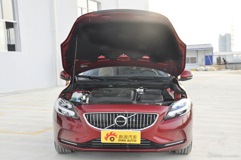 2017款沃尔沃V40 1.5T自动T3 智雅版