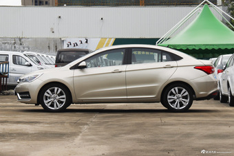 2016款艾瑞泽5 1.5L自动领锐版 秀色金