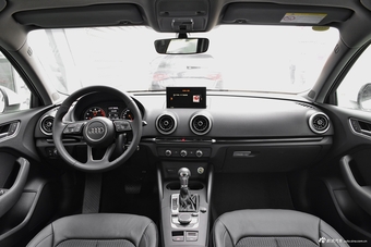 2018款奥迪A3 30周年型1.4T自动Sportback 35TFSI时尚型图片