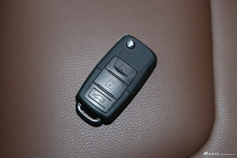 2018款风行SX6 1.6L自动豪华型