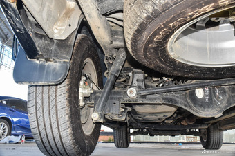 2016款揽福 2.4L手动汽油两驱精英版5座