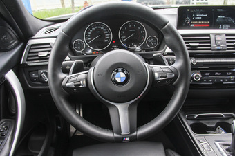 2016款宝马3系 2.0T自动328i M运动型