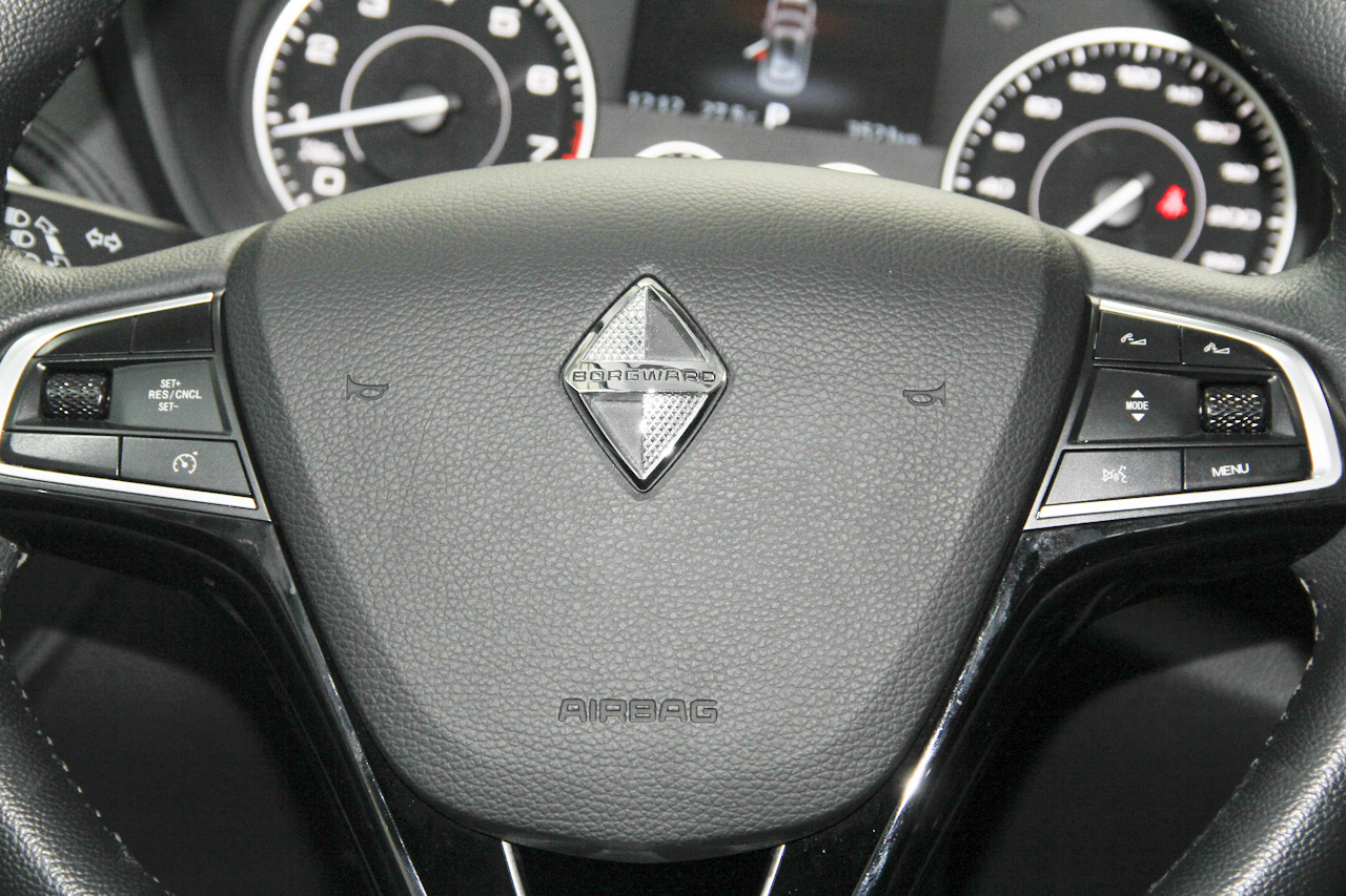 2016款宝沃BX7 2.0T自动两驱豪华版28T