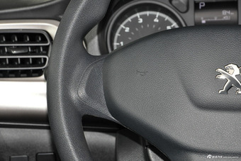 2016款标致301 1.6L自动舒适型