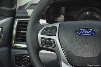 2016款撼路者2.0T自动两驱豪华版汽油