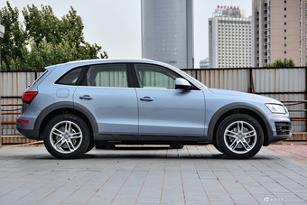 2017款奥迪Q5 Plus 2.0T自动40TFSI技术型