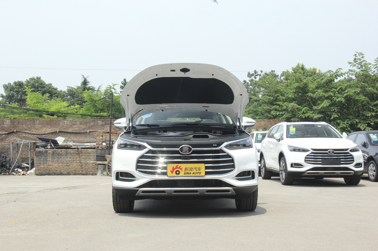 2018款比亚迪唐2.0T自动智联尊贵型7座