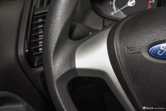 2013款翼搏1.5L自动风尚型 情调蓝