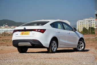 2016款名爵锐行1.5L手动超值豪华版