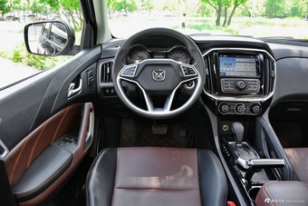 2016款驭胜S350 2.0T自动四驱汽油超豪华版5座