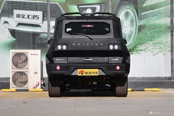 2017款北京BJ80 2.3T捍卫者