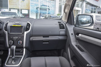 2015款五十铃D-MAX 2.5T自动两驱高通过精英款