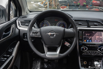 2018款海马S5青春版 1.6L手动豪华型