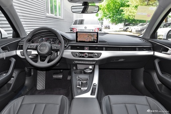 2017款奥迪A4L Plus 2.0T自动40TFSI时尚型