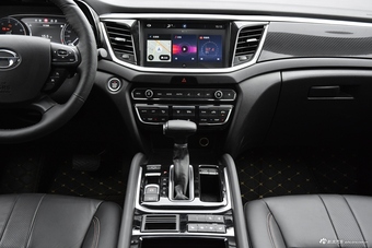 2017款传祺GS7 320T 2.0T两驱豪华智联型