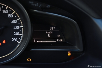 2018款马自达CX-4 2.0L手动两驱蓝天活力版