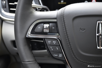 2017款林肯大陆3.0T自动四驱总统版