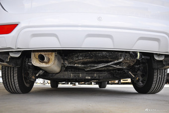 2016款风行S500 1.6L手动尊享型 珍珠白