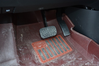 2017款宝骏560 1.5T DCT旗舰型