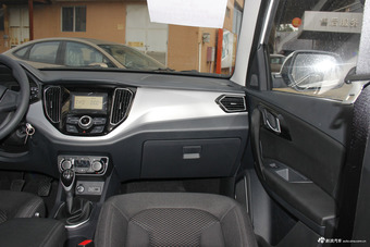 2016款森雅R7 1.6L手动舒适型