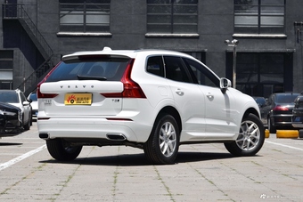 2019款沃尔沃XC60 2.0T自动四驱T5智逸版